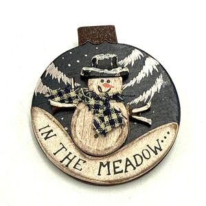 Vintage‎ Primitive Snowman In The Meadow Wooden Brooch Pin Winter Holiday